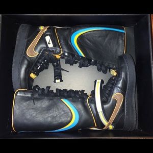 WOMENS AIR FORCE 1 BT SP TISCI